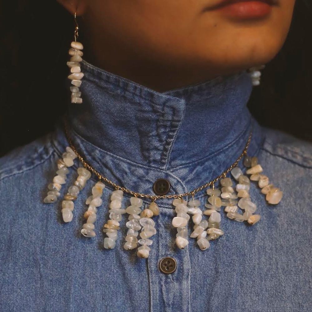 Sit , necklace and earring
